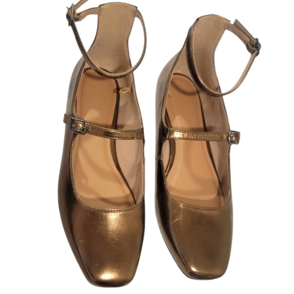 Old Navy Shoes - Old Navy Metallic Gold Flats with Ankle Strap
